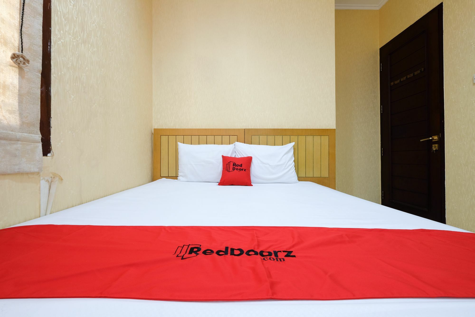 Reddoorz Plus Near Simpang Lima Semarang Eksteriør billede