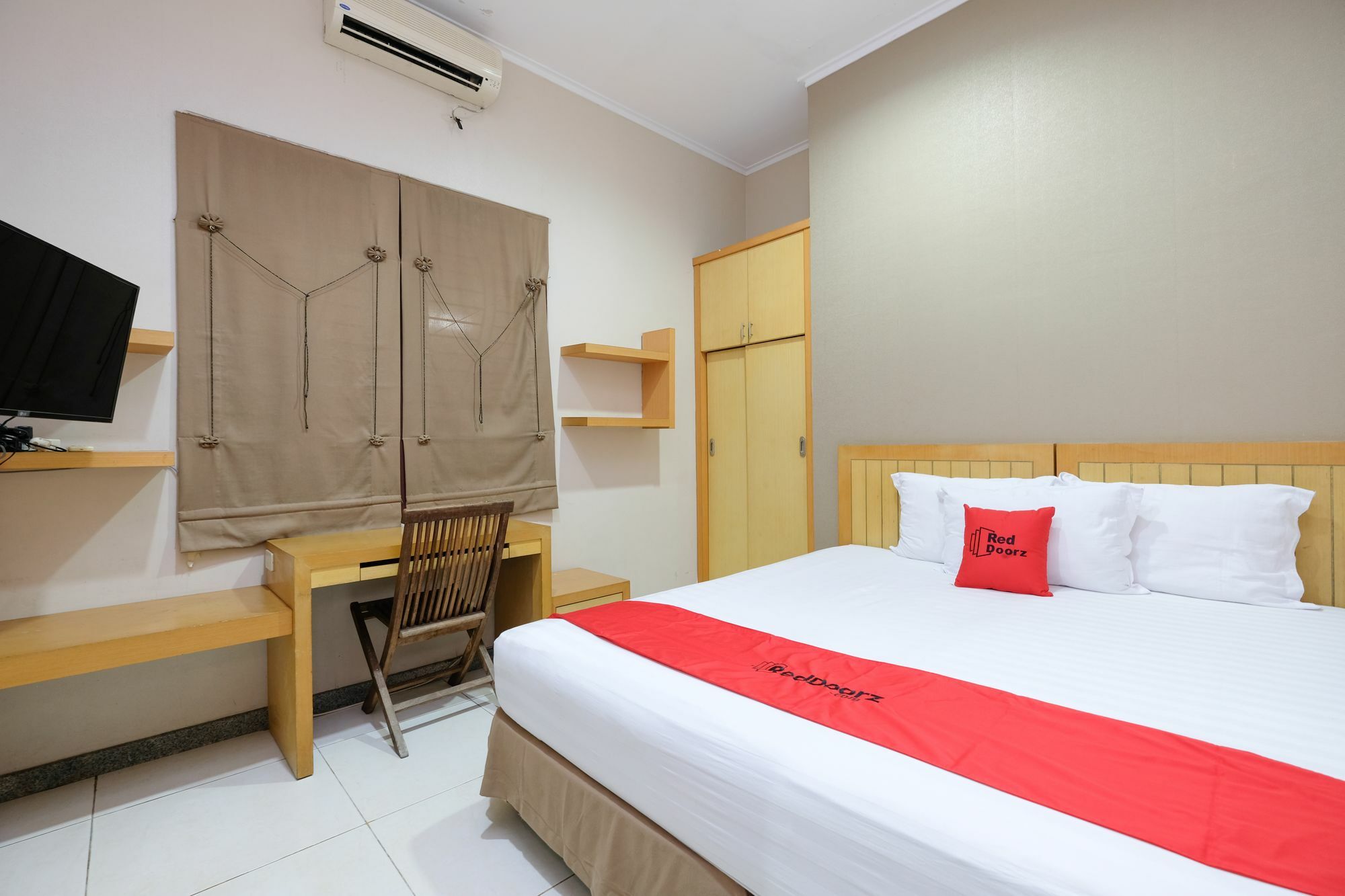 Reddoorz Plus Near Simpang Lima Semarang Eksteriør billede