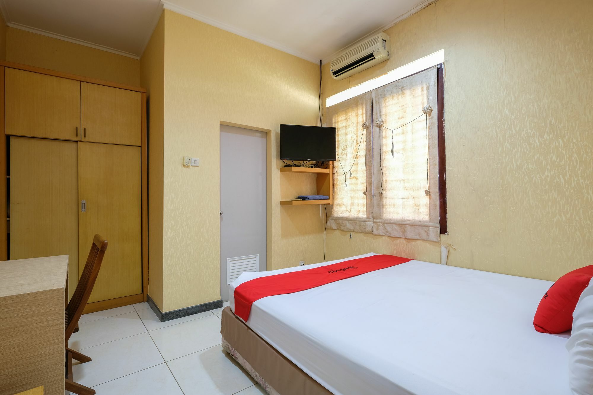 Reddoorz Plus Near Simpang Lima Semarang Eksteriør billede